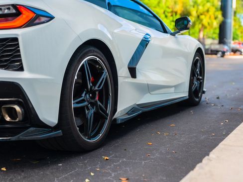 Used 2022 Chevrolet Corvette Stingray Premium Conv w/ Z51 Performance Package RWD image 11