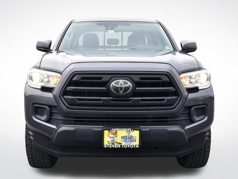 Used 2018 Toyota Tacoma SR image 7