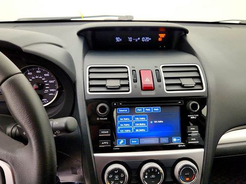 Used 2017 Subaru Crosstrek 2.0i Premium AWD/4WD image 17