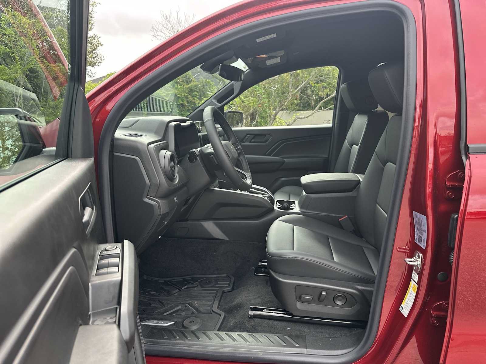 New 2026 Chevrolet Colorado Trail Boss AWD/4WD image 2