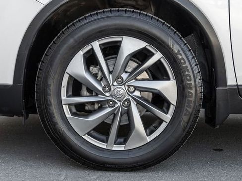 Used 2016 Nissan Rogue SL image 14