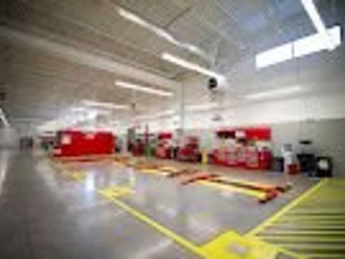 Used 2025 Jeep Gladiator Mojave w/ Safety Group image 10