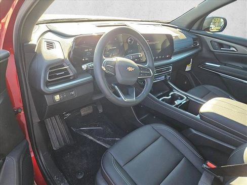 New 2025 Chevrolet Traverse LT w/ Sun and Wheel Package image 3