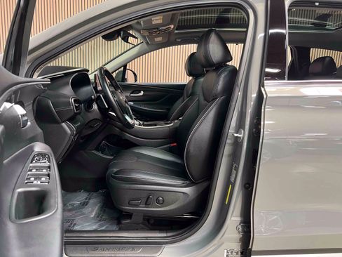Used 2022 Hyundai Santa Fe SEL w/ Convenience + Premium Package FWD image 5