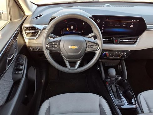 Used 2024 Chevrolet TrailBlazer LT image 13