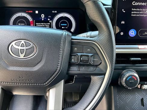 Used 2025 Toyota Tacoma TRD Off-Road AWD/4WD image 11