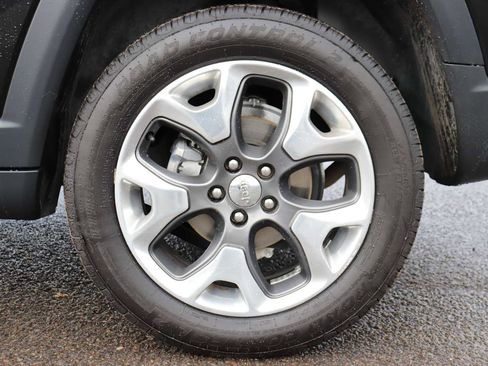 Used 2018 Jeep Compass Limited w/ Navigation Group image 9