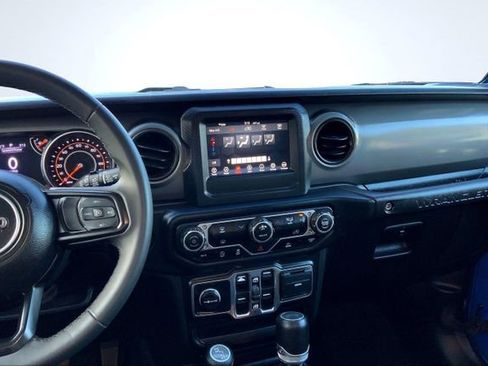 Used 2023 Jeep Wrangler Sport S image 20