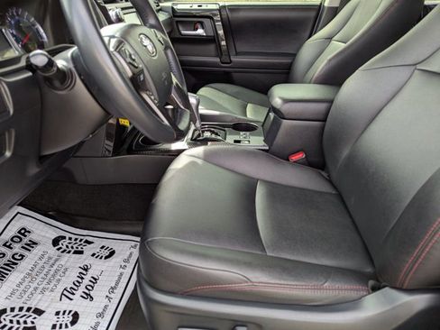 Used 2018 Toyota 4Runner TRD Off-Road Premium image 16