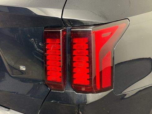 Used 2021 Kia Sorento S w/ Panoramic Sunroof Package image 34