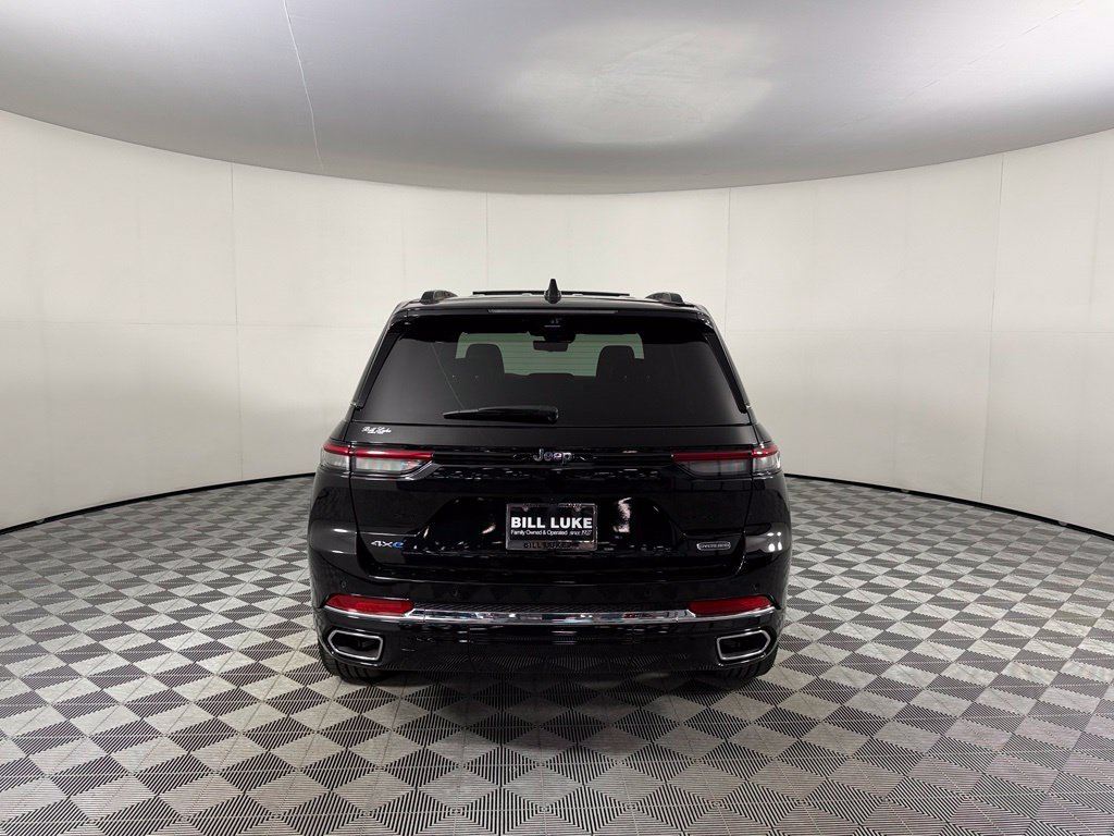 Used 2024 Jeep Grand Cherokee Overland w/ Luxury Tech Group IV AWD/4WD image 10
