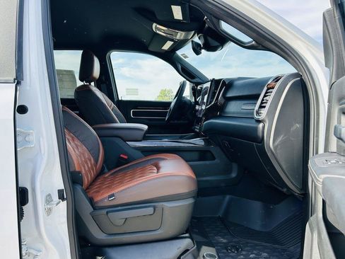 New 2025 RAM 3500 Big Horn AWD/4WD image 31