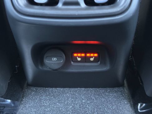 Used 2023 Volvo XC40 B5 Core w/ Protection Package Premier AWD/4WD image 31