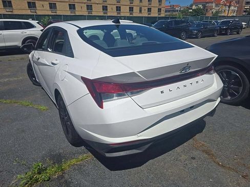 Used 2023 Hyundai Elantra SEL FWD image 9