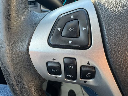 Used 2013 Ford Edge SE image 18