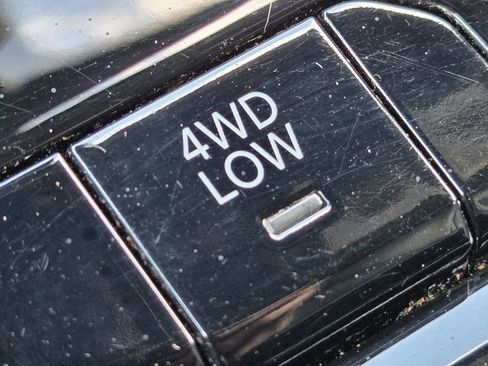 Used 2022 Jeep Grand Cherokee L Overland AWD/4WD image 17