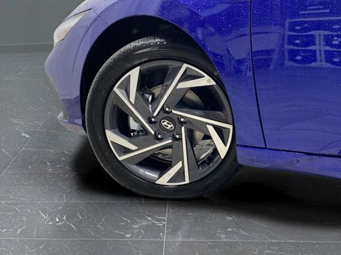 New 2025 Hyundai Elantra SEL image 32