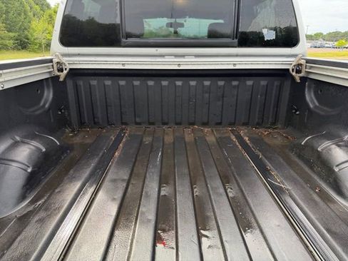 Used 2009 Nissan Titan SE w/ SE Drivers Convenience Pkg AWD/4WD image 11