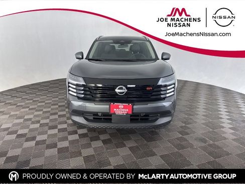 Certified 2025 Nissan Kicks SR image 2