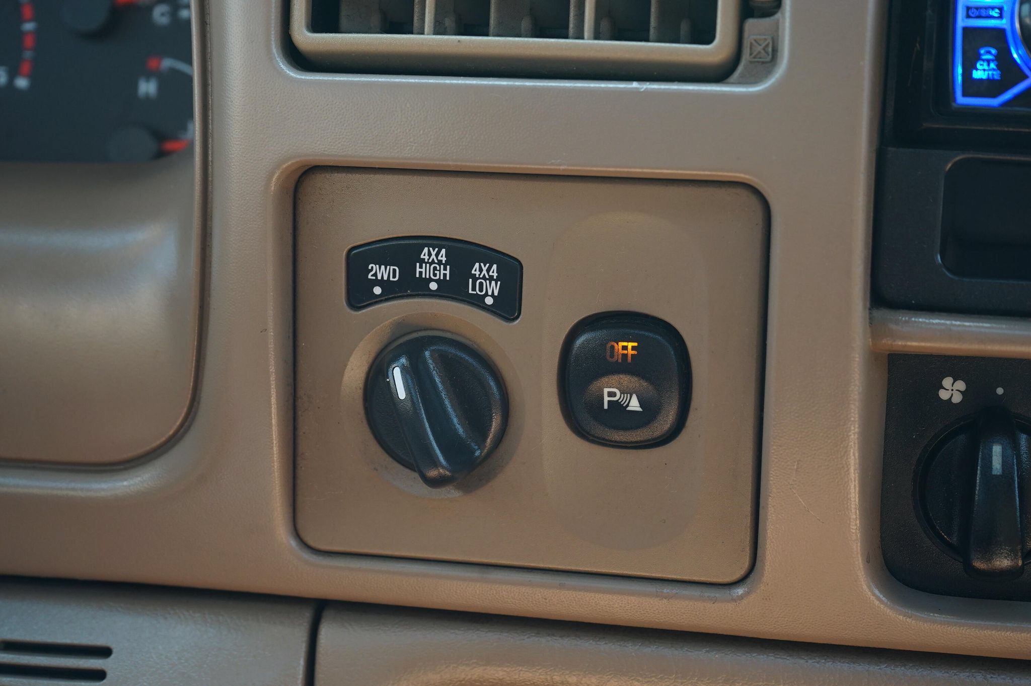 Used 2003 Ford F350 King Ranch AWD/4WD image 20