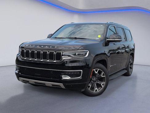 Used 2024 Jeep Wagoneer Series III AWD/4WD image 2
