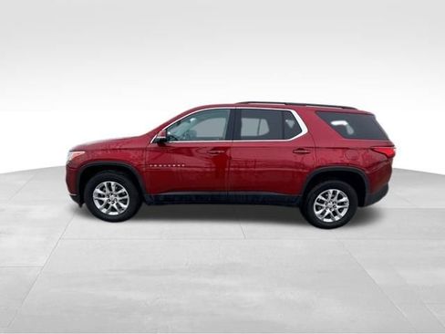 Used 2021 Chevrolet Traverse LT image 3