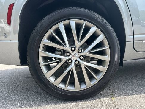 New 2026 Buick Enclave Avenir FWD image 18