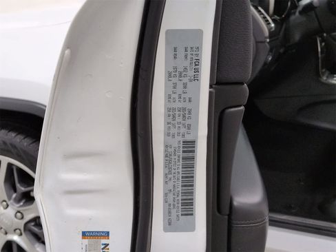 Certified 2020 Jeep Grand Cherokee Limited w/ Premium Lighting Group image 36