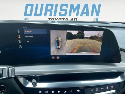 Used 2024 Cadillac Lyriq Luxury image 20