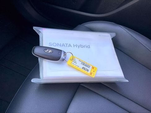 Used 2021 Hyundai Sonata Limited FWD image 19