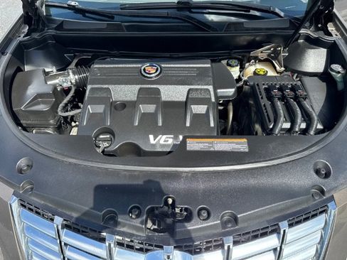 Used 2015 Cadillac SRX Performance w/ Driver Awareness Package AWD/4WD image 12