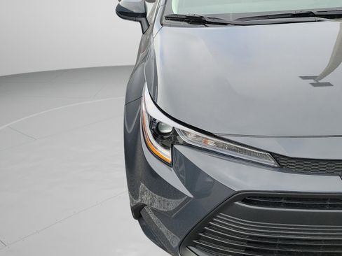 Used 2025 Toyota Corolla LE w/ Convenience Package image 19