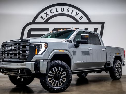 Used 2026 GMC Sierra 3500 Denali Ultimate AWD/4WD image 1