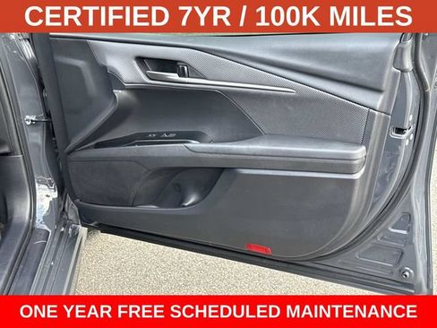 Used 2025 Toyota Camry SE w/ Convenience Package FWD image 8