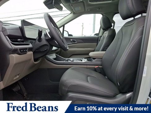 New 2026 Kia Carnival SX image 9