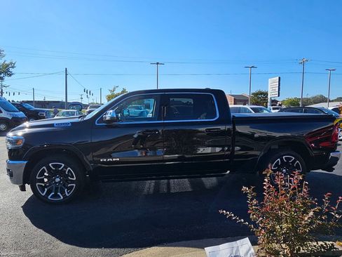 Used 2025 RAM 1500 Limited w/ Trailer Tow Group image 9
