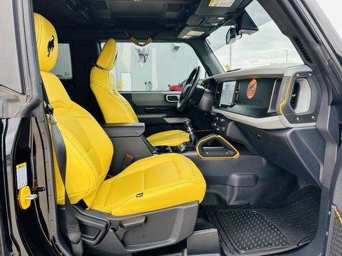 Used 2023 Ford Bronco Badlands image 31