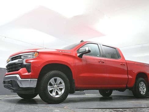 Used 2025 Chevrolet Silverado 1500 LT w/ Work Truck Package AWD/4WD image 29