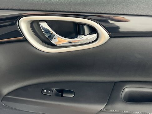 Used 2019 Nissan Sentra SL FWD image 32