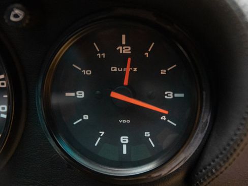 Used 1993 Porsche 911 Carrera RWD image 75