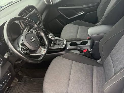 Used 2020 Kia Soul GT-Line FWD image 9