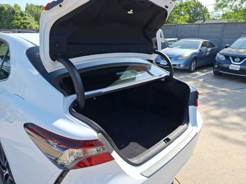 Used 2024 Toyota Camry SE w/ Convenience Package FWD image 34