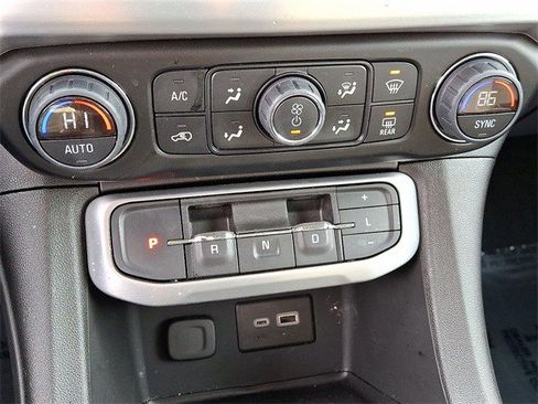 Certified 2023 GMC Acadia SLE w/ Driver Convenience Package image 16