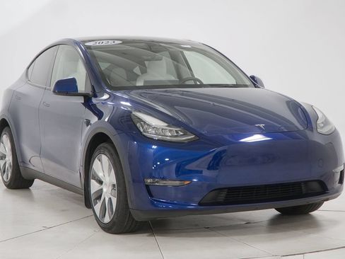 Used 2023 Tesla Model Y Long Range AWD/4WD image 16