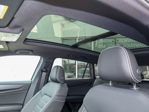 New 2026 Volkswagen Atlas Cross Sport SEL AWD/4WD image 13