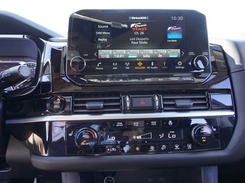 Certified 2025 Nissan Pathfinder SL w/ SL Premium Package image 19