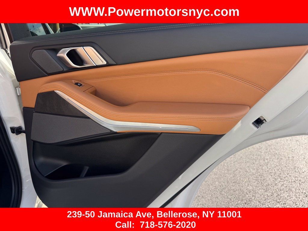 Used 2024 BMW X5 xDrive40i w/ M Sport Package AWD/4WD image 19