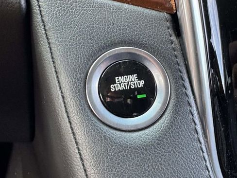Used 2019 Cadillac Escalade Premium Luxury RWD image 40