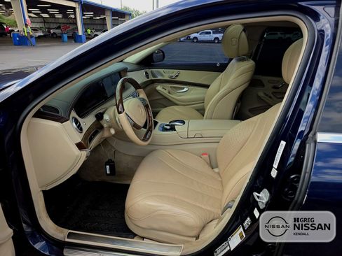 Used 2017 Mercedes-Benz S 550 4MATIC Sedan image 17