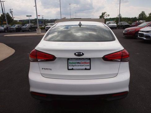 Used 2017 Kia Forte LX FWD image 2